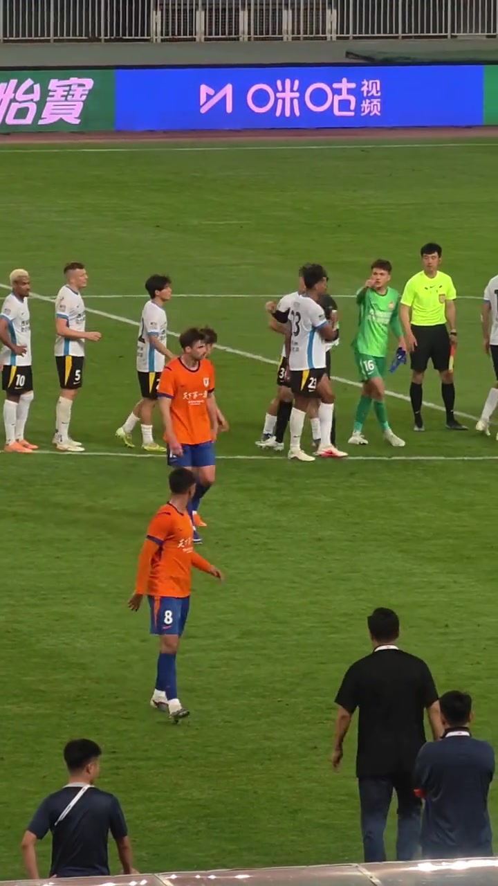 泰山1-1西海岸两轮不胜 泽卡李昊赛后爆发口角