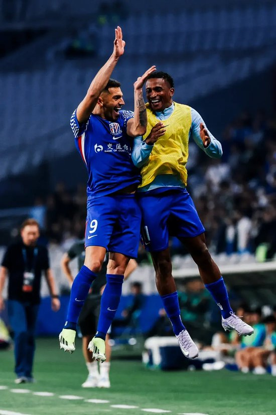 申花热身3-0河南，路易斯米内罗破门；国足生死战朱辰杰锁定中卫首发