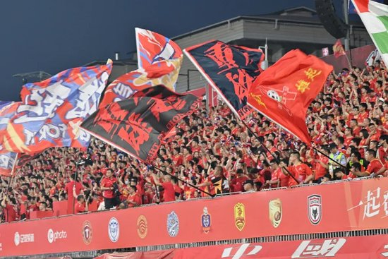 成都蓉城历史首登中超榜首 重庆铜梁龙六连胜领跑中甲